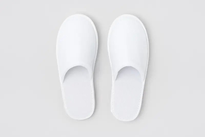 P-LONDON · zavřená špička · bílá · 29,5 cm