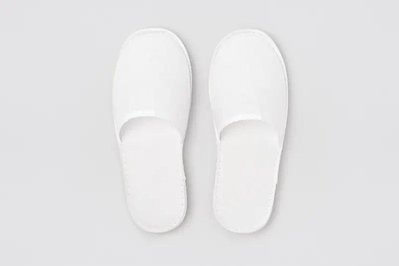 S-BASIC · zavřená špička · bílá · 28,2 cm